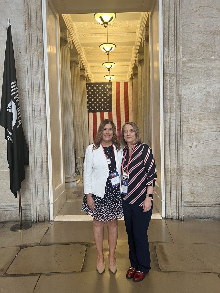 Becky Nave tweet media