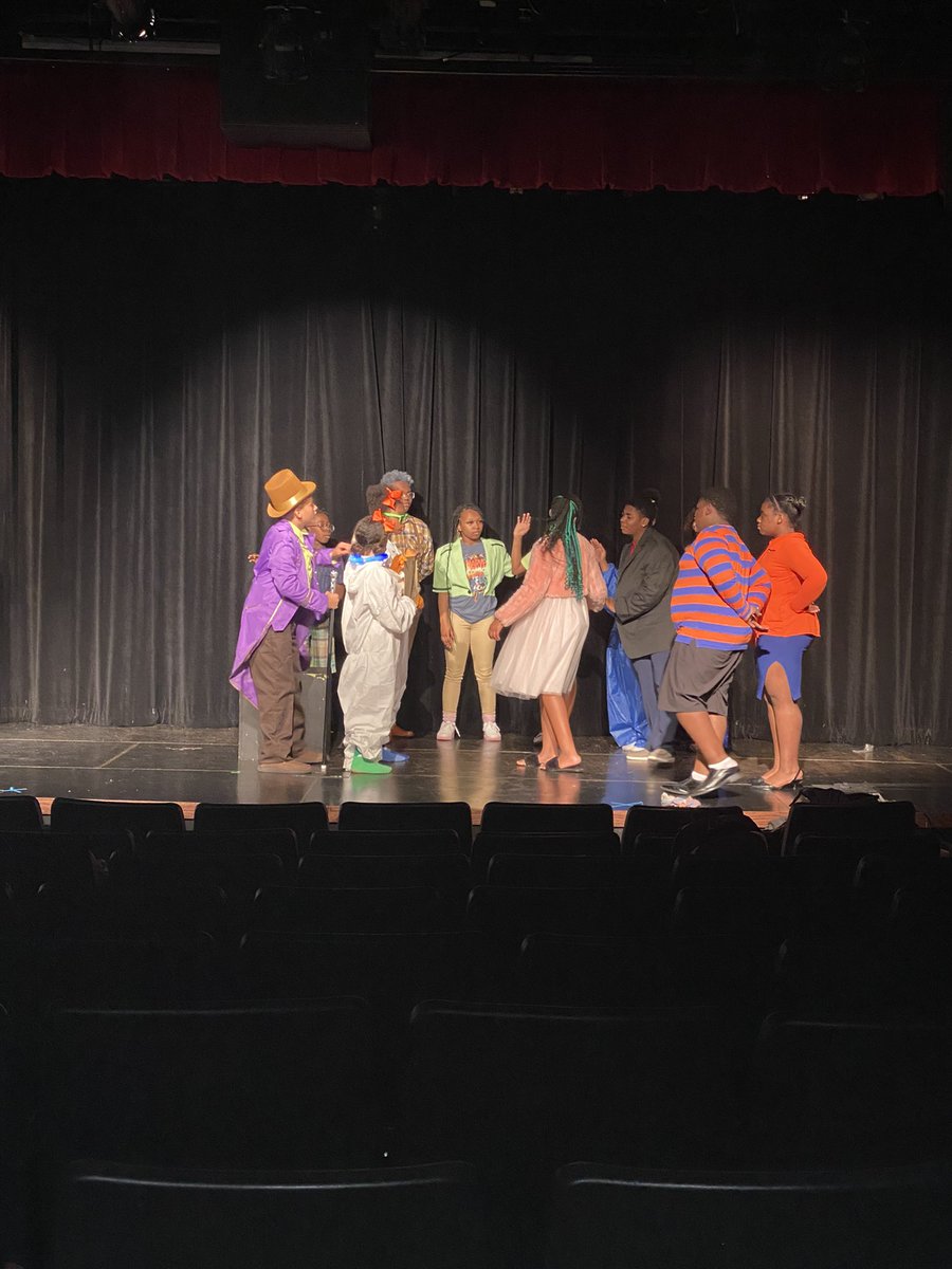 Pmsdramageeks tweet media