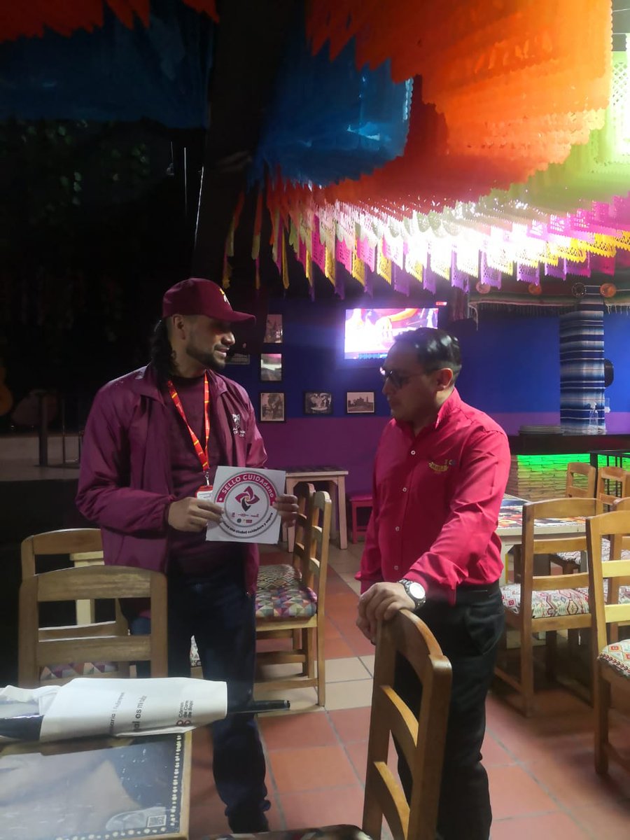 Asobares's tweet photo. Hoy en @Bogota acompañamos a algunos de nuestros afiliados a recibir el sello #NegociosConPrincipios entregado por @camaracomerbog y @SeguridadBOG
Fortaleciendo el trabajo articulado de nuestra #RedDeCuidado , por una industria nocturna más segura para todos https://t.co/leOSAm0zN5