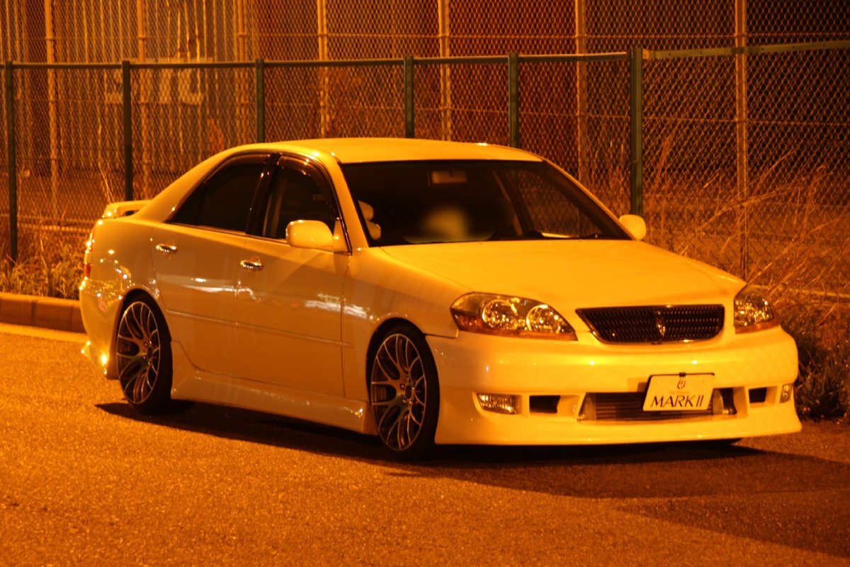 OUCracing's tweet photo. 【部員紹介】
(新2年生)主将 Cくん！

｢Ⅱ GOING NEW｣でお馴染み
“JZX110 MARK II Grande IR-V”

JZ系の知識で彼の右に出るものはいない!
JZならおまかせを!?🤣

 #部員紹介
 #部員募集中
 #自動車部 
 #JZX110
 #車好きと繋がりたい
 #春から大商大
 #大阪商業大学 https://t.co/ZKJyzAbqO0