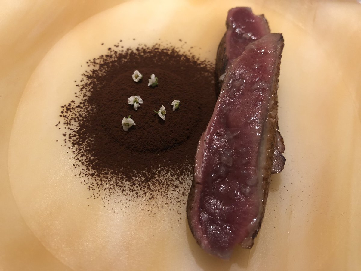 Qué gran restaurante es <a href="/elrincondejc/">El Rincón de Juan Carlos</a> en su magnífico emplazamiento en el Royal Hideaway Corales Resort de La Caleta de Adeje. En plena forma los hermanos Padrón en el que para mí es el mejor restaurante de Canarias y uno de los grandes de España.