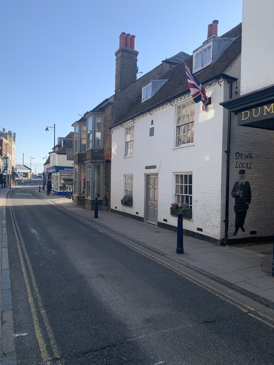 dleigh_david's tweet photo. A quiet and peaceful early morning ride along the beautiful Kent coast this morning #cyclekent #whitstablelive #cyclewhitstable #kentcoast https://t.co/EC62k9CPYf