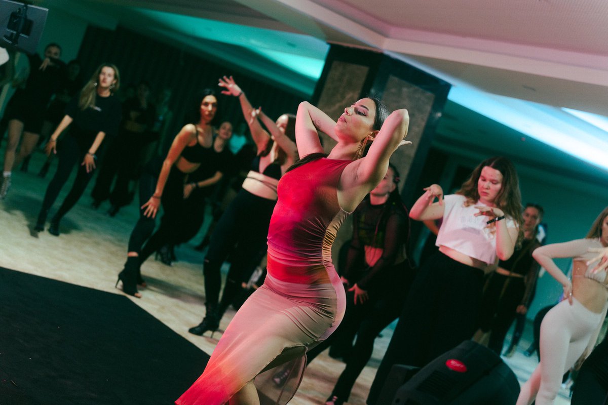 spaceneospace's tweet photo. heels nation dance camp 15 April 
@aleynayalcinn .

#dancecamp #heels #antalya https://t.co/2j6LGfH73h