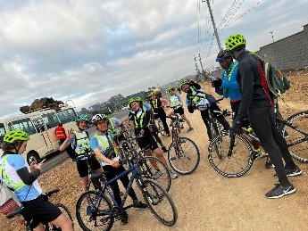 IPPNWS's tweet photo. Day 1: 45 km done. First minibeak, 75 more to go. Spirits are high!!!
#ippnwbiketour2023
#ippnwbiketourkenya2023
#bikeforban
#healththroughpeace
#ippnwkenyacongress
#ippnwkenyacongress2023
#breakthechain
#disarmament
#climatecrisis
#cyclingforpeace https://t.co/4eCfgp3q3t
