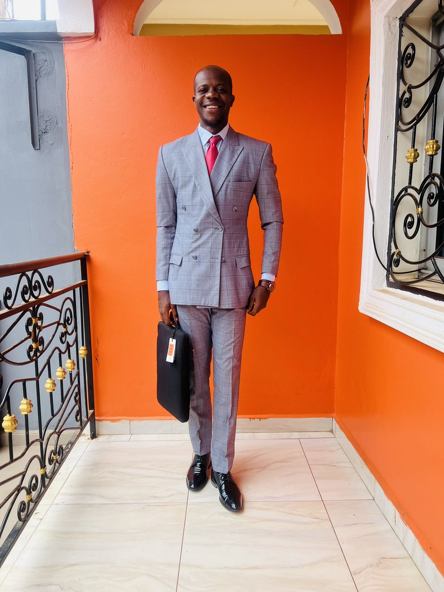 Rexysasa's tweet photo. @eniturn Suits don’t fail https://t.co/SCtE4dJKrP