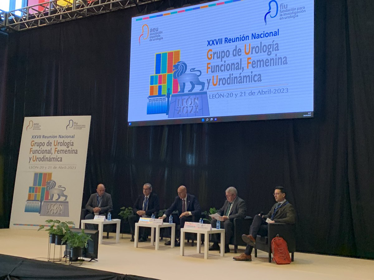 m_garciasanz's tweet photo. Comienza la reunión del Grupo de #Urologia Funcional, Femenina y Urodinamica en #LeonEsp

👤Más de 160 asistentes de toda España
👉 Mesas de debate
🔬 Comunicaciones de estudios científicos https://t.co/se2fD96iVQ