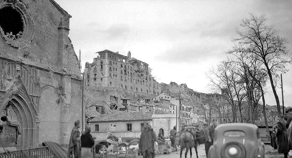 PlataformaMill1's tweet photo. #TalDiaComoHoy el 20 de abril de 1937, la II Bandera de #LaLegión que defiende tenazmente las posiciones ocupadas en las inmediaciones de #Celadas, #Teruel, rechaza enérgicamente los reiterados ataques a los que se somete a inferioridad numérica. https://t.co/qKkTBEegRa