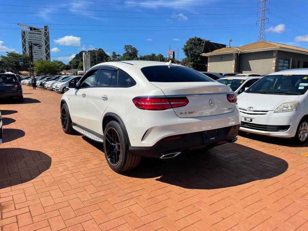DriveNowUg's tweet photo. Live the moment in the #Mercedes CLE / AMG.
#AvailableIn: White, Black and Navy Blue. https://t.co/NpM8trgn99