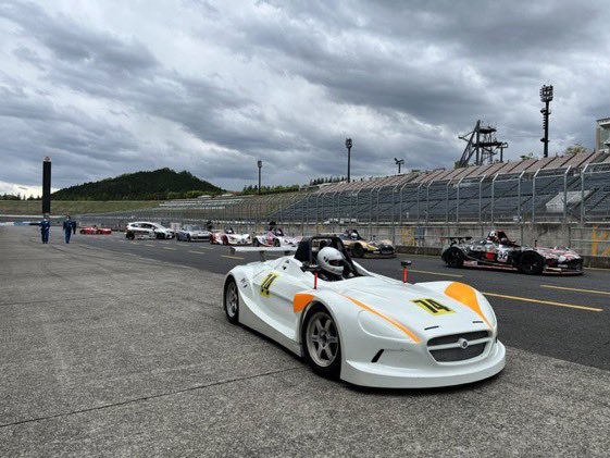starsydney94's tweet photo. 今週末もてぎでVITA trophyが開幕するのでELEV Racing Dreamより参戦いたします❗️🏎️🏁
後期型での初のレースでワクドキですが楽しめたらと思っています😊🤲
#71 ELEV Racing VITA-01 佐藤純一の応援をよろしくお願いします❗️🙇
#VITAtrophy
#ELEVRacingDream
#モビリティリゾートもてぎ
#中年の星 https://t.co/NpzH8ck1rZ