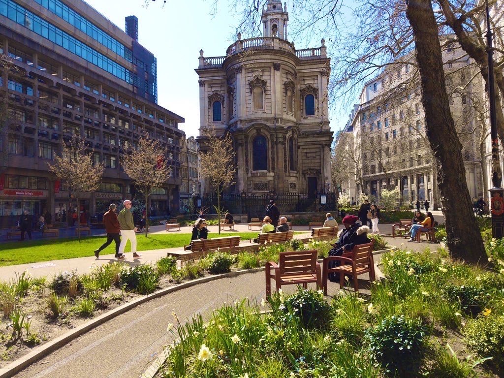 anthonytyrrell3's tweet photo. Who would believe this was once filled with traffic, now a transformed oasis on the Strand…wonderful to see. https://t.co/CI5eyx9BGD