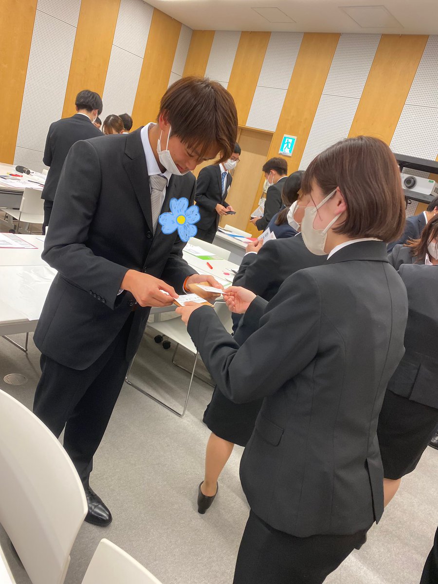 sunplannersun's tweet photo. あっという間に1日がすぎるぅぅう🤣
高卒が大卒に教わることもあるけど、
逆も結構あるある。
みんなで成長していくのが
このFR研修🔰💪

#企業公式つぶやき部
#サンプランナー https://t.co/5OO1Erjd4H