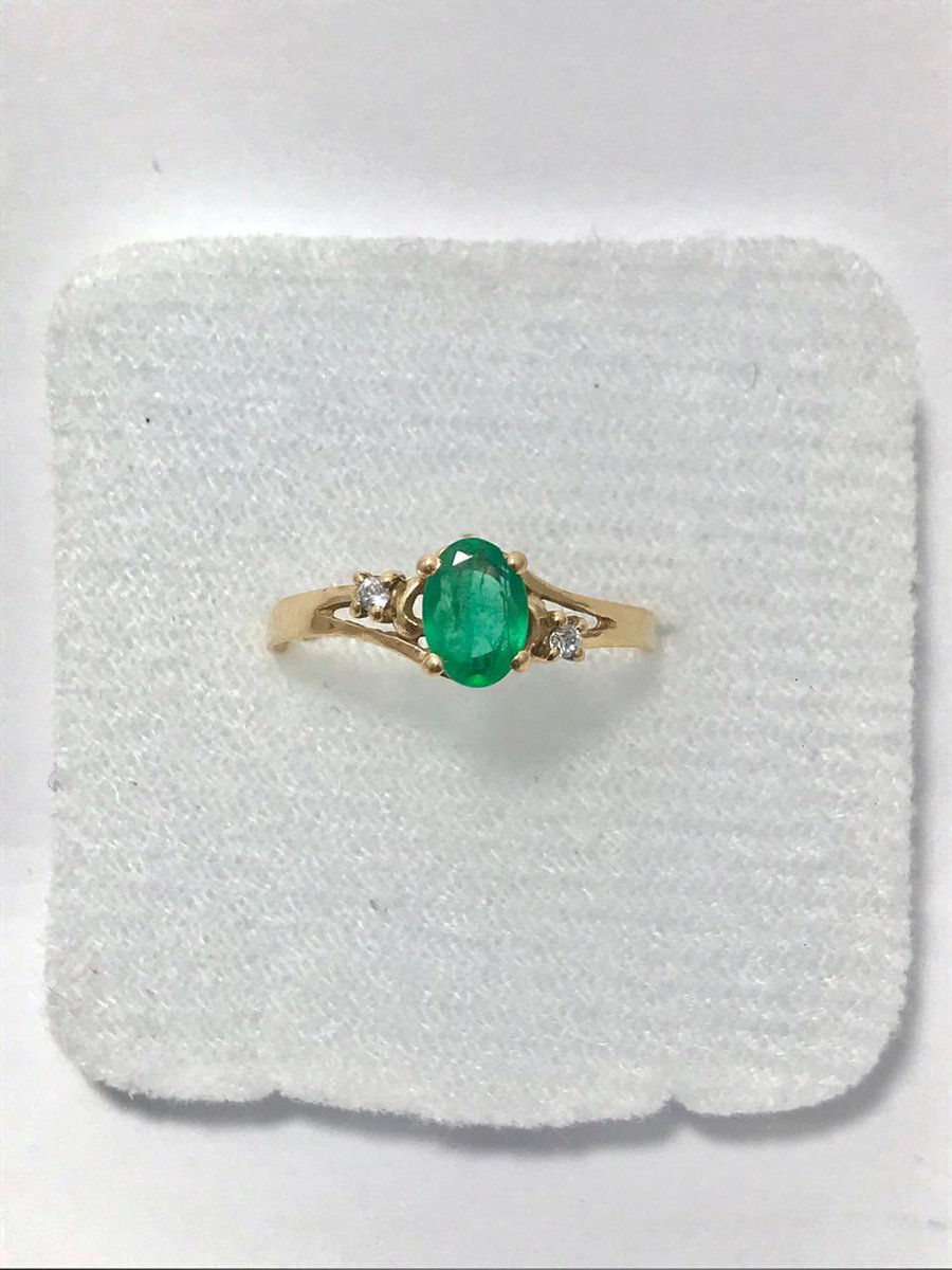 💎Did you know that with Imperial you can invest in tokenized jewelry projects? ❤️ An investment in a physical asset in the early phase is not only safe but also gives high returns on investment 🍾 linktr.ee/imperialholding #blockchain #Nft #crypto
