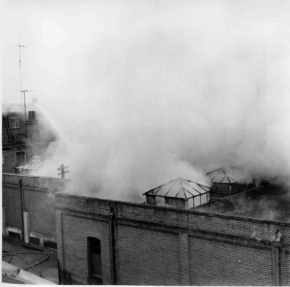 WBerksMuseum's tweet photo. 62 years ago today, much of Newbury’s House of Toomer department store was destroyed by a major fire. The store re-opened only four days later. See more images in our House of Toomer exhibition Images of NEBYM:2001.42 copyright West Berkshire Museum. #fire #Toomers #Newbury https://t.co/DPhUwz8wOr