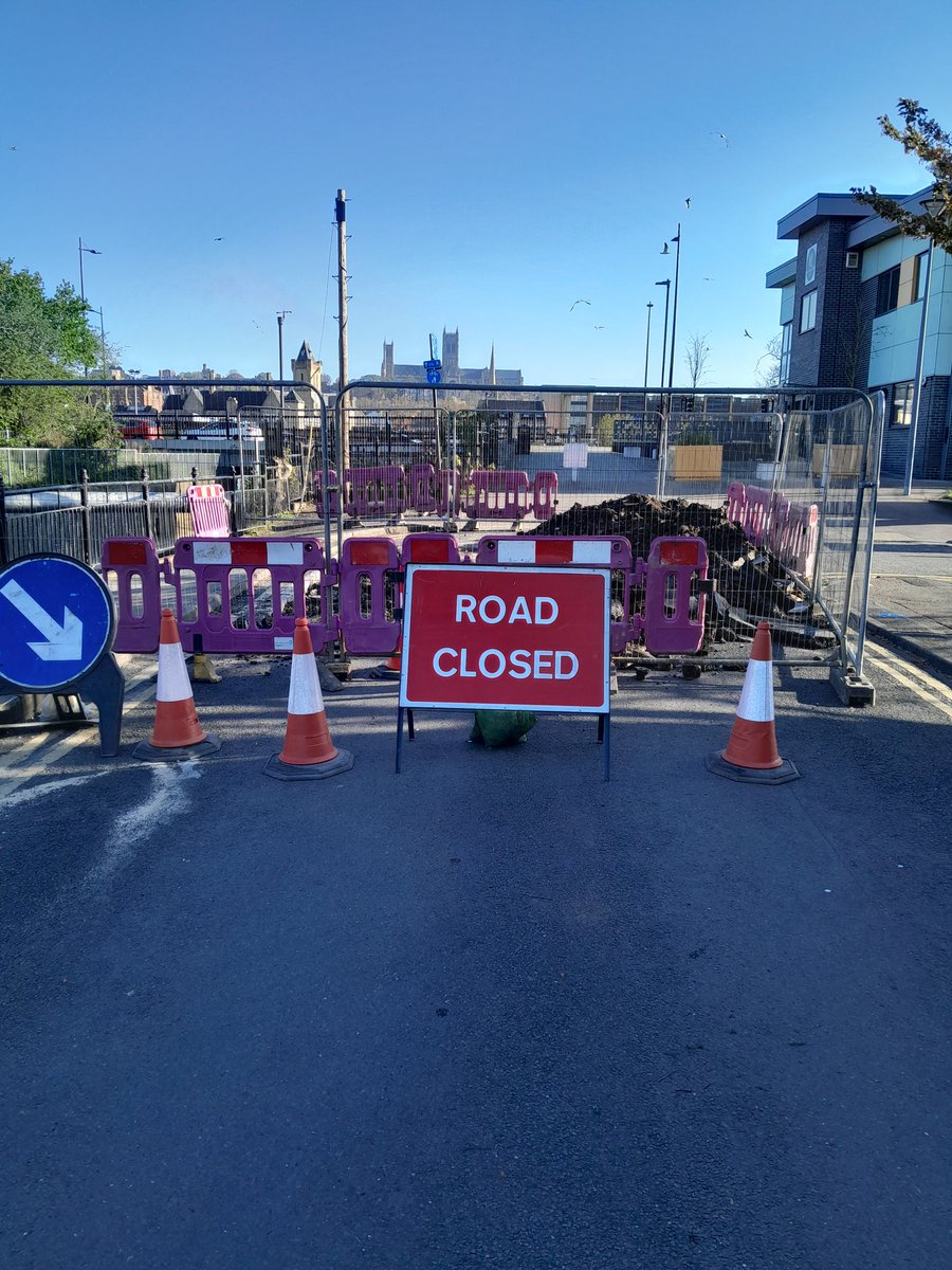 PaulWN1's tweet photo. @AnglianWater Why are you just closing streets without any prior notice or signs to say when they open again? 80+ staff in our office and none of us can get parked as we haven't had any communicationfrom you at all. Nobody actually working on it either? Kesteven Street Lincoln. https://t.co/3BWDLIlqKI