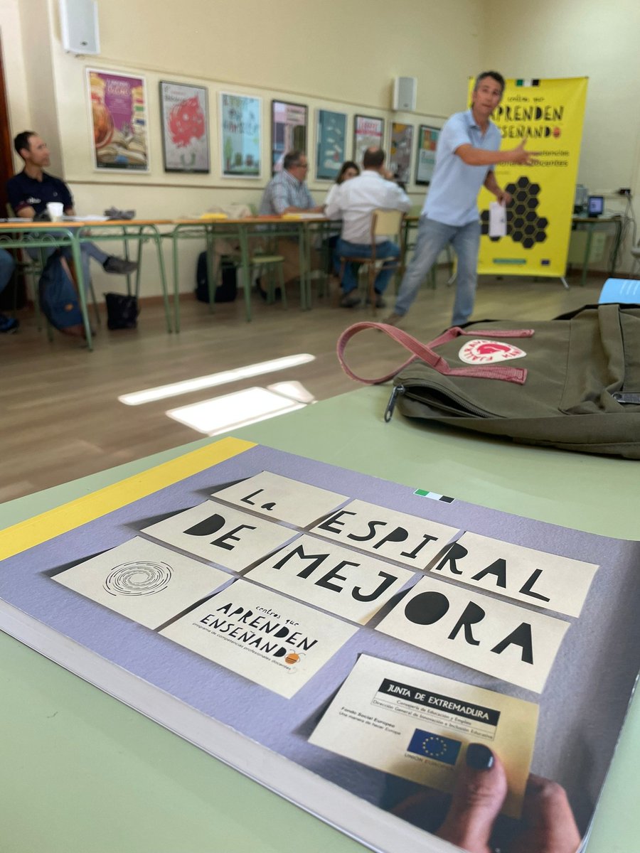 CPRBADAJOZ's tweet photo. 🍯 Centros que Aprenden Enseñando🐝 #CqAE1
Seguimos aprendiendo a través de las Competencias Individuales‼️
📌CPR de Cáceres
#upebadajoz
#upecaceres
#CqAE
#CentrosQueAprenden https://t.co/C5v402bOhN