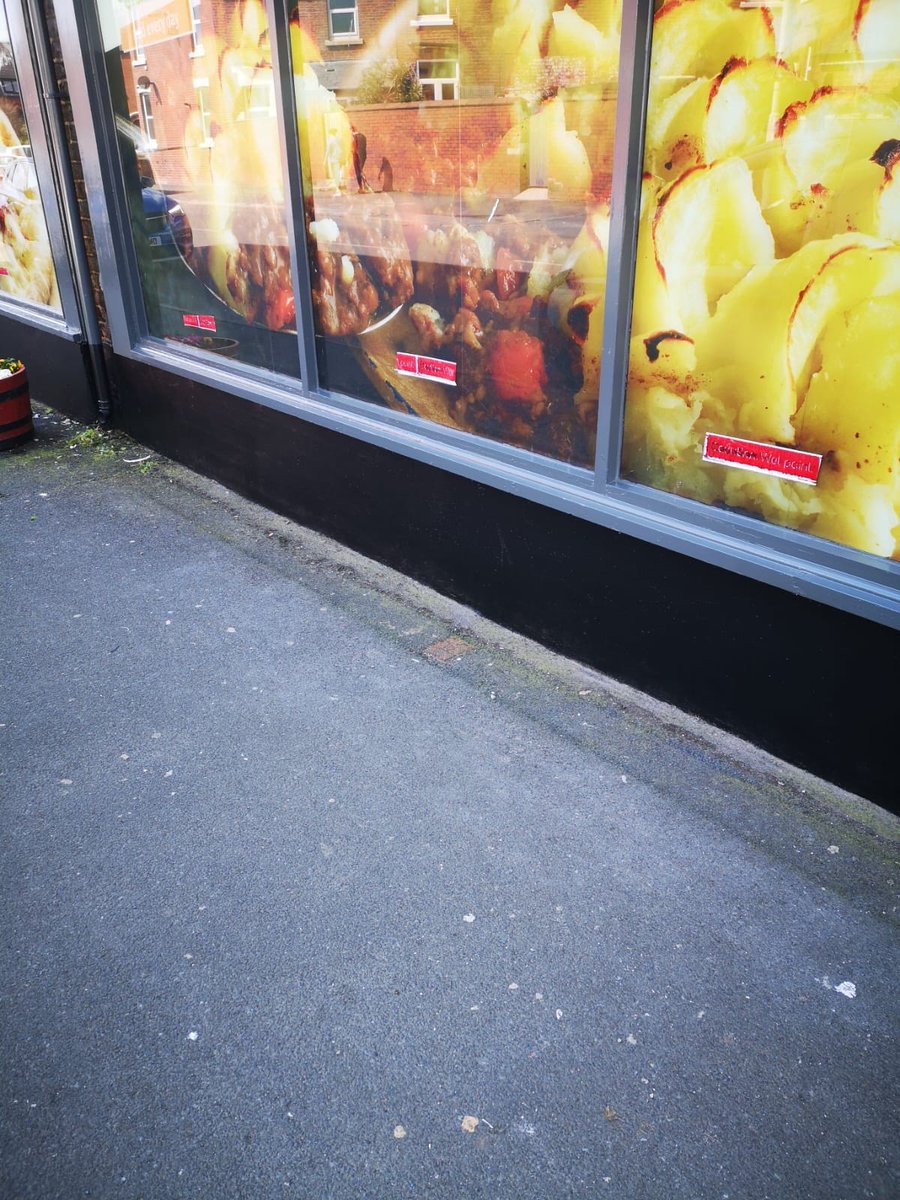 dlowedecorators's tweet photo. Take a look at some of our recent work with the Co-operative Wesham food store on behalf of CBES.

On this particular project, we have completed all external decoration works to the front of the store.

#coop #projects #cbes #buildingmaintenance #paintinganddecorating https://t.co/4HMqUUi6xn