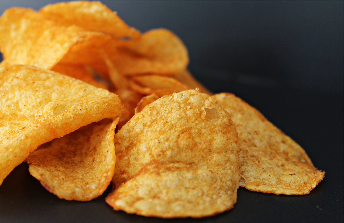 ChrisInClogs's tweet photo. In Hull you can now attend a "bottomless crisp party" at @KicksBarGrill. So let me know your favourite crisps this morning.. whether they're bottomless or not. Maybe  #wotsits or #quavers or what about those #hamkas or maybe #saltnshake Breakfast on @deepdanceradio https://t.co/3ZCeVVp5DQ