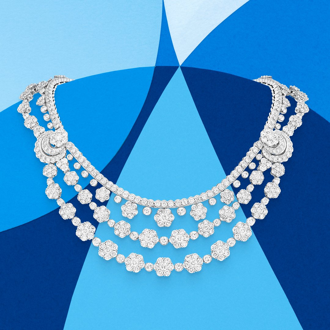 vancleef_japan's tweet photo. 9通りの変幻自在な装いを楽しめる〈スノーフレイク〉ネックレス。プラチナとダイヤモンドの煌めきが融合した、時を超えるエレガントな作品です。https://t.co/1T5RvYof8h
#VCAsnowflake #HighJewelry #VanCleefArpels
イラスト:ジェレミー・フィッシャー
撮影:エリック・マディガン・ヘック https://t.co/iZAoFeipcP