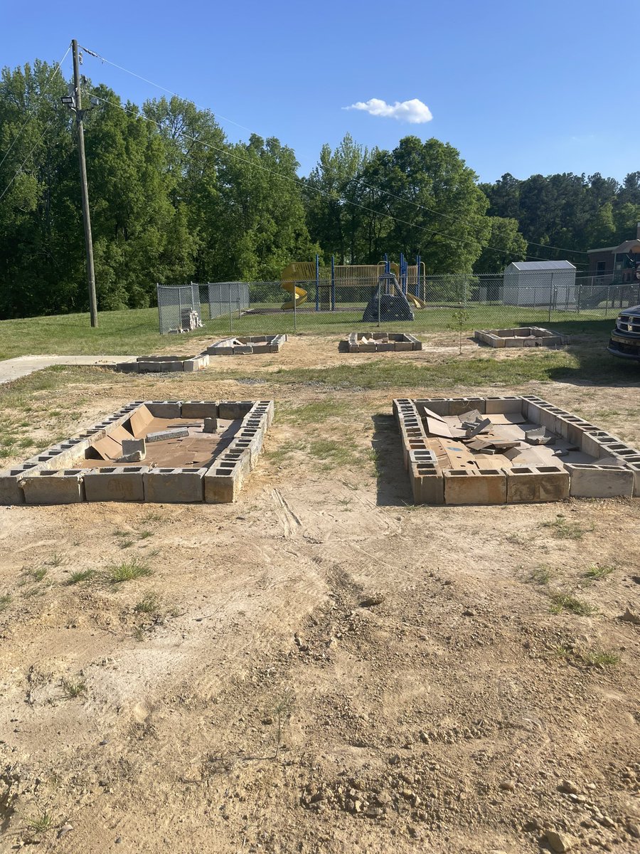 MrsHernandez22's tweet photo. Progressing towards zero hunger!  We now have garden beds to grow our veggies!  Thankful for the hard working staff @WestOxford  that got this done today while I was in LETRS training.@misssolesbee @ParticipateLrng https://t.co/6i4HLqDyKG