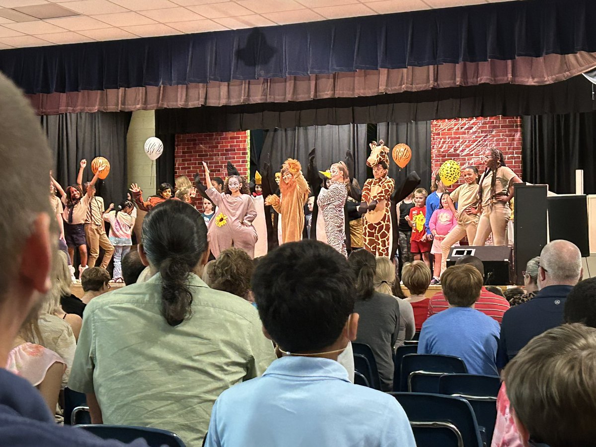 Loved watching these amazing rockstars tonight. It was a wonderful performance by all!!