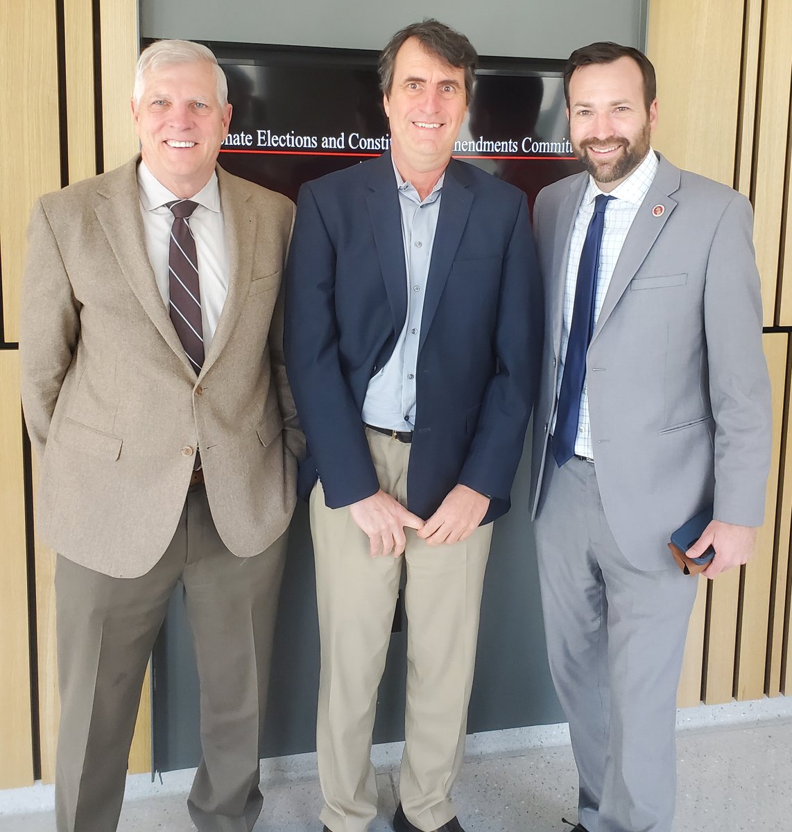 CACleanMoney's tweet photo. Big wins for bills to allow #PublicFinancing of campaigns in #CA! #SB24 &amp; #AB270 passed 1st Elections Committee votes 6-1 &amp; 5-2!

Huge thanks to authors @SenatorUmberg @BenAllenCA @alex_lee + VFP's @EvanMMinton &amp; Oakland Councilmember @DanKalb for joining @TrentLange to testify! https://t.co/BYTphMJgKx