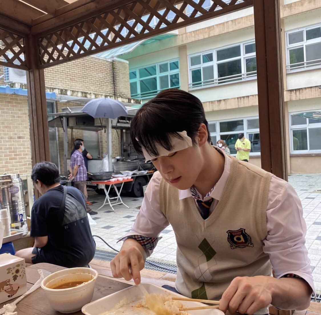pvante95's tweet photo. บินน ขอบคุณสำหรับทุกอย่างที่ผ่านมาเลยนะ บินคือความน่ารักของโลกใบนี้ รอยยิ้มลูกแมวของบินมันน่ารักมากเห็นแล้วใจฟูทุกครั้งเลยนะ เราไม่รู้เหตุผลอะไรที่ทำให้เธอต้องจากกันไปเร็วขนาดนี้ แต่เธอจะอยู่ในใจเราเสมอนะ รักบินนะ หลับให้สบายไปเป็นความสดใสอยู่บนสวรรค์นะ RIP 🤍
 #MOONBIN #มุนบิน https://t.co/iTctowzFpv