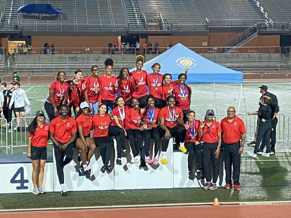 27-28 6A Area CHAMPIONS 🚀🏆
RUN for the brand! #RocketPride 

milesplit.live/meets/536803/t…