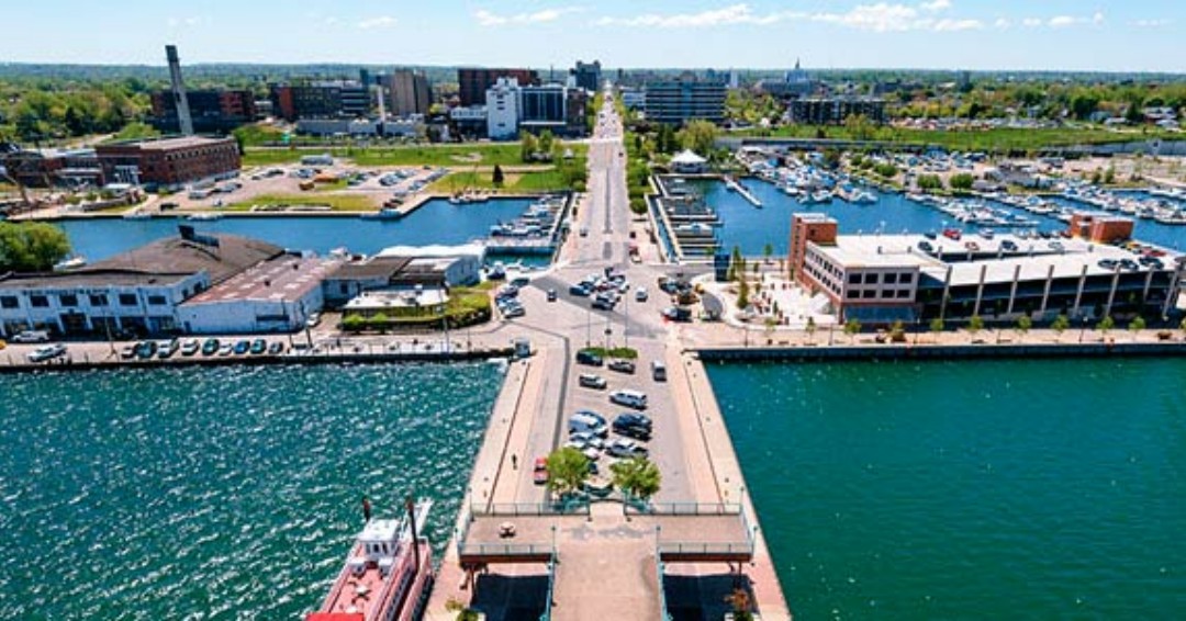 Looking for an exciting career opportunity in Erie, PA? Bridgeway Capital is seeking a Director to join our team. If you're interested in making a difference in the community and growing your career, apply now! 

bit.ly/3ZP1jFi