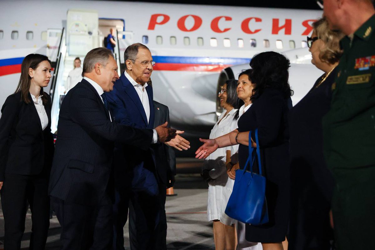 ❗️Serguéi Lavrov en #Cuba el último país de su Gira por América... Y los gringos están asustados 🥶 #LaGusaneraInfarta