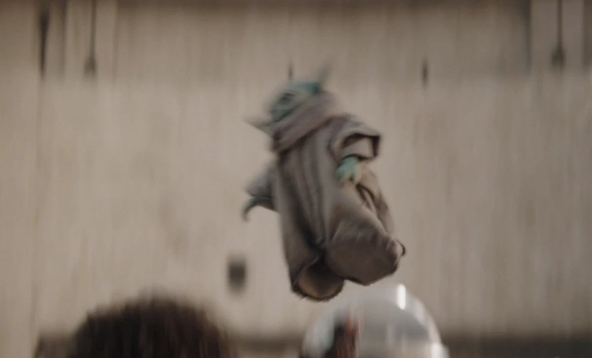RachelLeishman's tweet photo. My favorite thing about this season of #TheMandalorian is when they would just fucking launch Grogu into the air. Baby boy flew everywhere https://t.co/6ZLmkCTEEu
