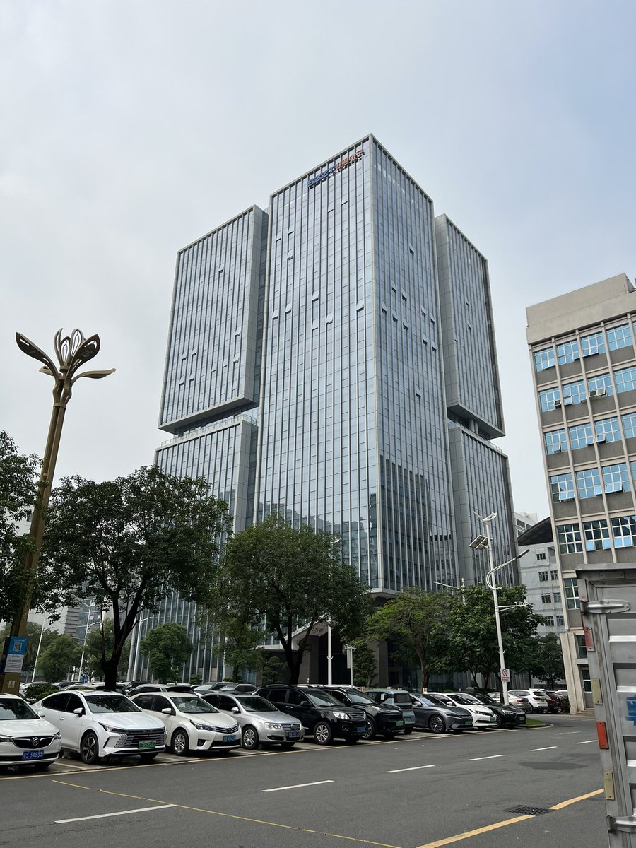 imjerryyang's tweet photo. Visiting one of largest finical products and solution providers, a public listed company SZZT in Shenzhen. 2000+ employees, OEM for global customers. Happy to make an intro if you are interested in their products. https://t.co/Z1CCVnGhdV