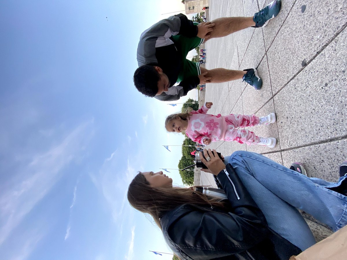 CammiTaboada's tweet photo. Hija chamuyandonos para ir a buscar un dinosaurio 🦕 @tanoefeeme https://t.co/t2WnRj4qQR