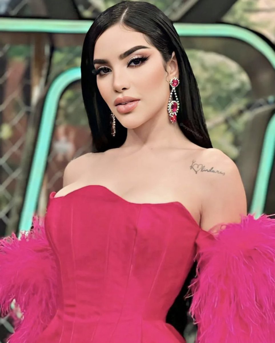 brempntj's tweet photo. Kim es el verdadero wow wow WOW 😍 https://t.co/8IGA6Vm8BN