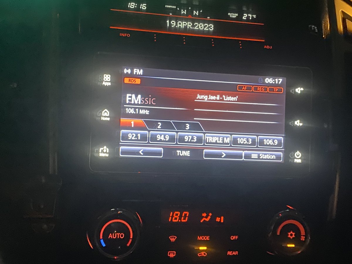 RawNerveKate's tweet photo. 호주 브리즈번 라디오 FM Classic 4월 19일 오후 6�� 15분에 정재일의 ‘Listen’ 이 흘러나왔습니다. 아름답고 가슴 벅차고 자랑스러운 시간이였습니다. #정재일 #jungjaeil   ‘죠응, 줴이, 이을’ 이라며 또박또박 발음해 줬어요 🧡 @jungjaeilnews  @jungjaeil_info https://t.co/89S4qXpfZD