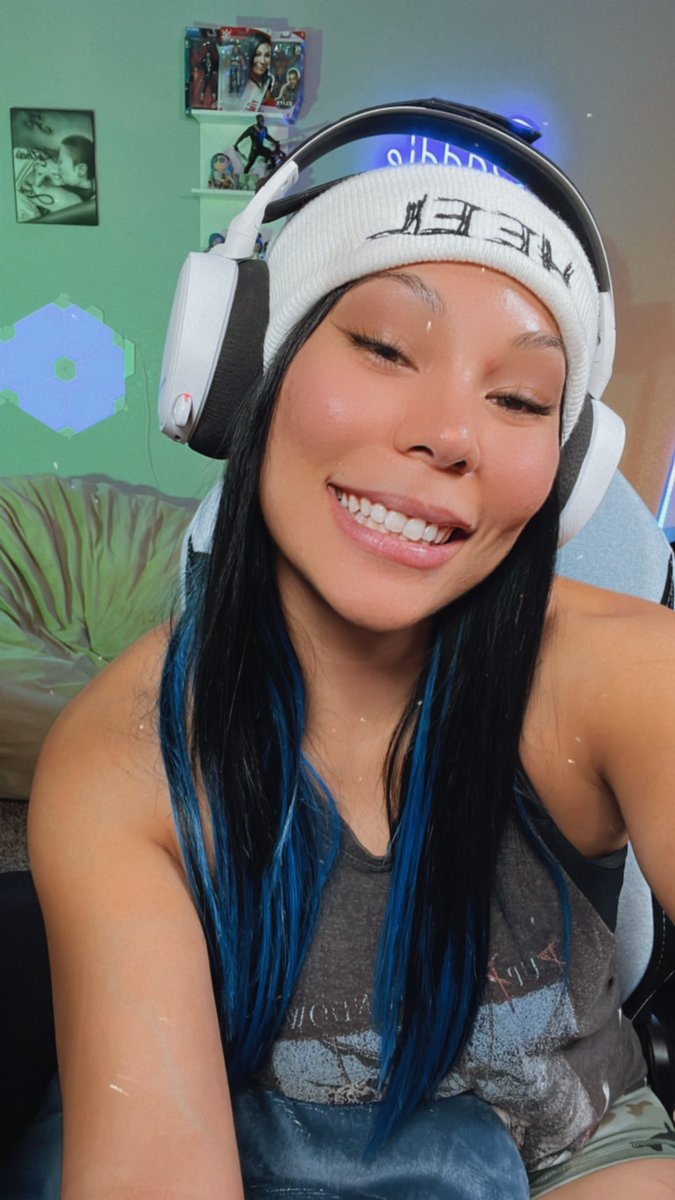 ItsMeSYLEE's tweet photo. Yeehaw Boah!
We live!

https://t.co/gjJ1pKtbCz https://t.co/y7MkAuFCeP