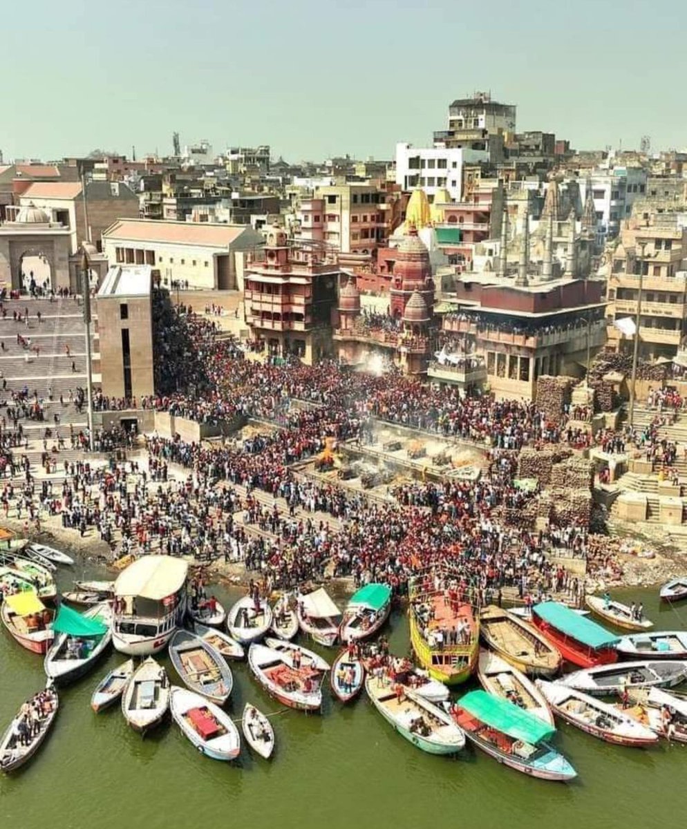 cleanganganmcg's tweet photo. The Ganga Ghats in Kashi, where history meets spirituality, the ancient meets the modern.

Ever Changing. Never Changing. Quintessential Kashi...

#Kashi #Varanasi #ganga #Travel #sacred #divinity #Serenity #spirituality #IncredibleIndia #heritage #DekhoApnaDesh  #NamamiGange https://t.co/HOPc3cAwzf