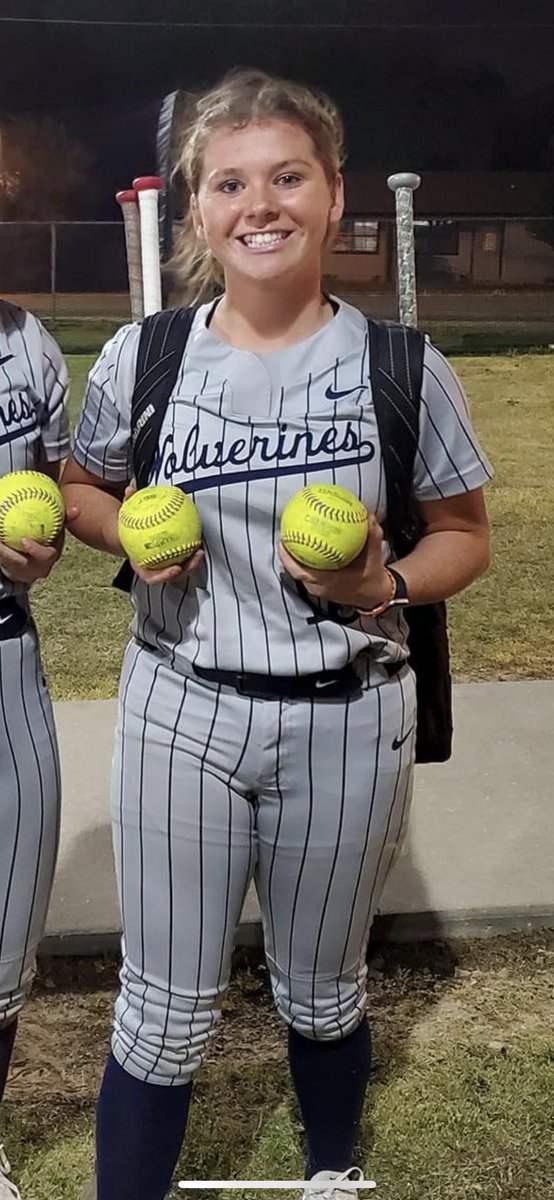 EpicArkansas's tweet photo. 2024 Payeton Dilday @iitspayeton went yard TWICE tonight! One was a GRAND SLAM!!! @Epic__SB @ExtraInningSB @CoastRecruits @SBRRetweets @QrRecruiter @SoftballDown @Los_Stuff @CCRoughridersSB @ATUSoftball https://t.co/cAsE4ME5Jl