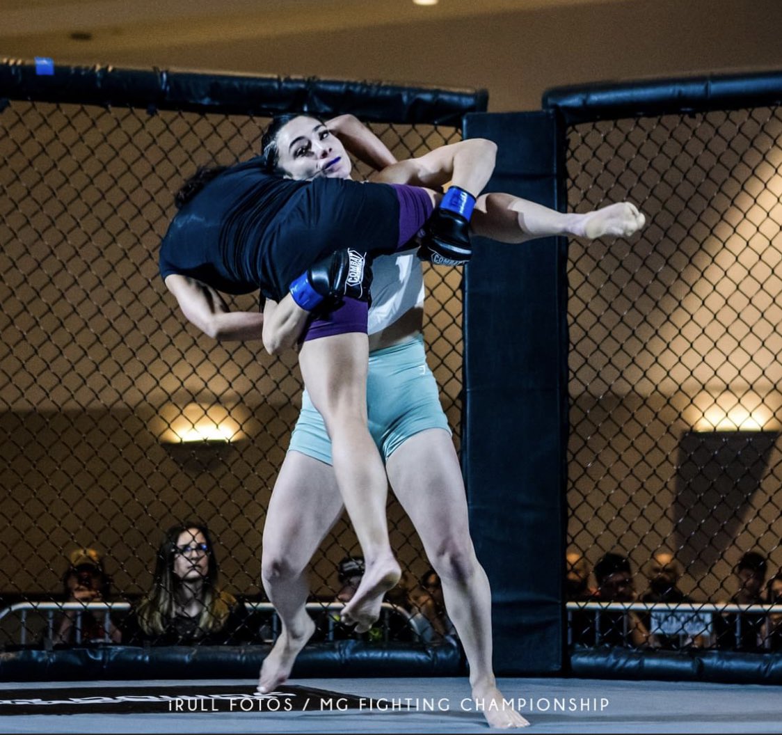 CaptainAllissa's tweet photo. Won a dance battle the other day 💃 https://t.co/fgCJpqorUA