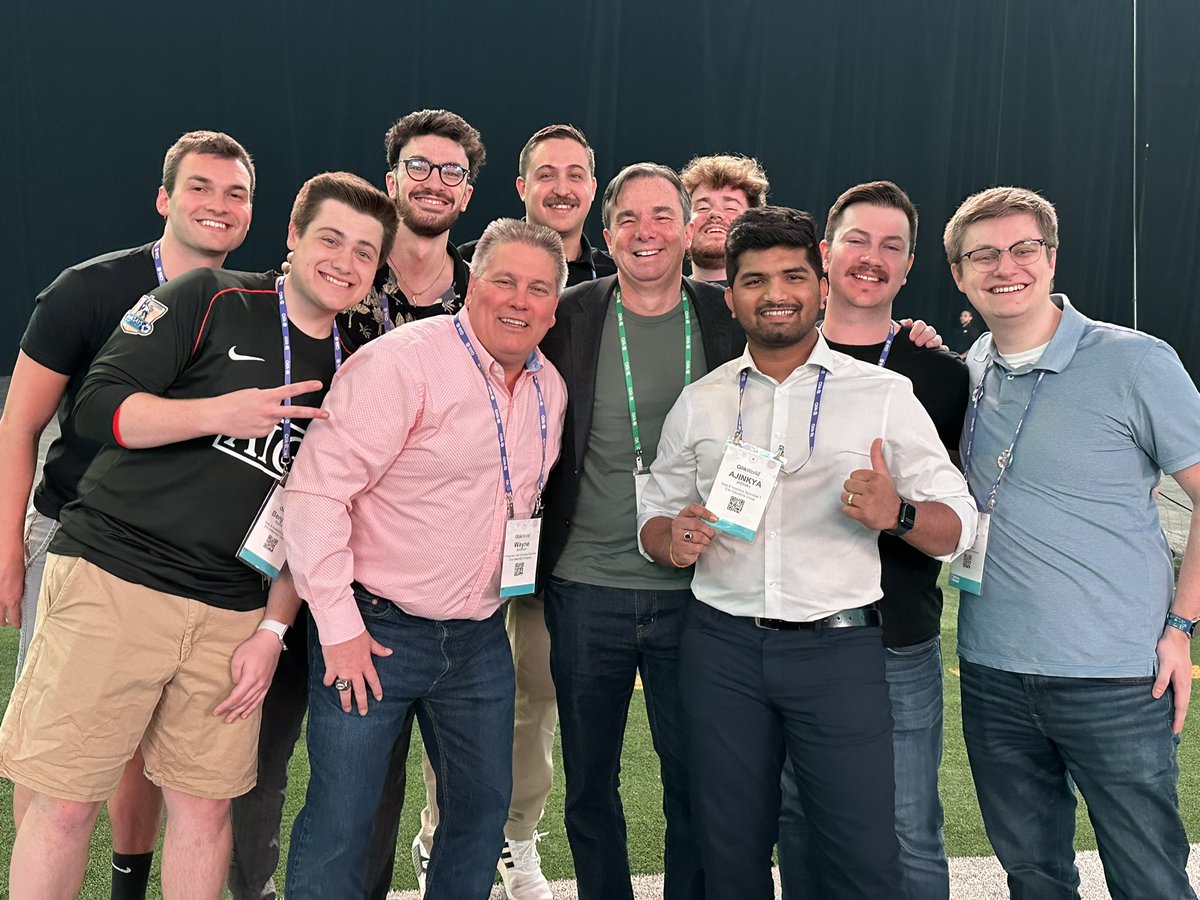 CoachBradford1's tweet photo. The @erie_insurance crew is having a great time #QlikWorld2023 Thank you @MikeCapone for a great experience! https://t.co/v51KzFmBGJ