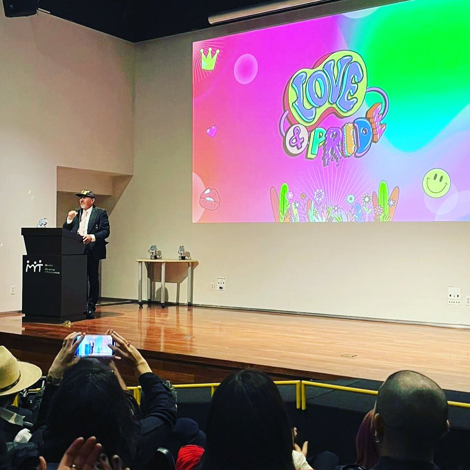 CODISE_AC's tweet photo. La organización @loveandpridemx reconoce a @jaimecobian por su trayectoria de activismo y aportes al movimiento LGBTIQ+ de México en ceremonia celebrada en el museo @MuseoMyT 👏🏽 🏳️‍🌈 https://t.co/qDP7hYsGOq