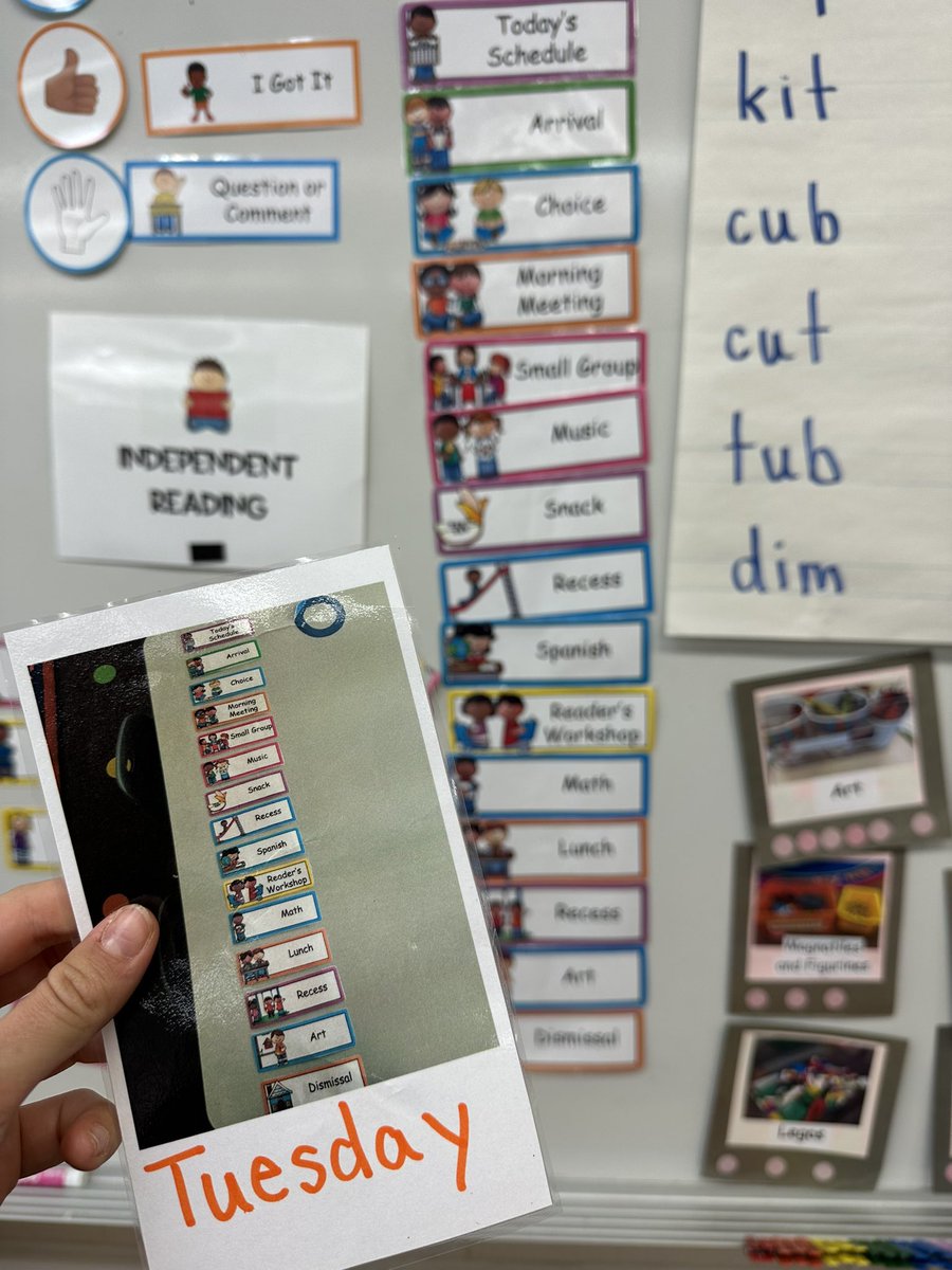 ElizabethParryS's tweet photo. Student leadership! Students are in charge of changing our schedule for the next day. They use these cards as a guide. #littleleaders https://t.co/caadEA4BnQ