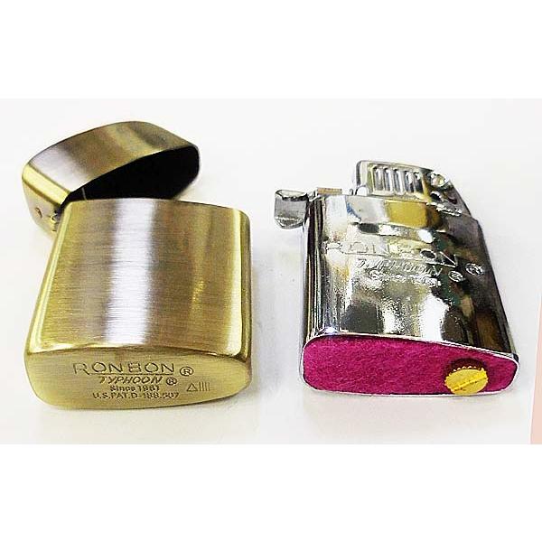 zippo_spark's tweet photo. #オイルライター #ロンソン #タイフーン
#ロンソン社製　1961年発売のオイルライター「タイフーン」を継承した #復刻 バージョン。
『アウターヒンジ』『ブラスケース』にブラス古美加工。
お得にGET→https://t.co/UKzbts17kW
#スパーク #喫煙具 #たばこや #盛岡市 https://t.co/nyRdXsxaqJ