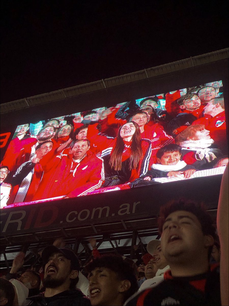 anicarusoo's tweet photo. la sonrisa más genuina. acá es donde soy más feliz.
no hay nada como vos, @RiverPlate 🤍 https://t.co/IR0DAxRamr