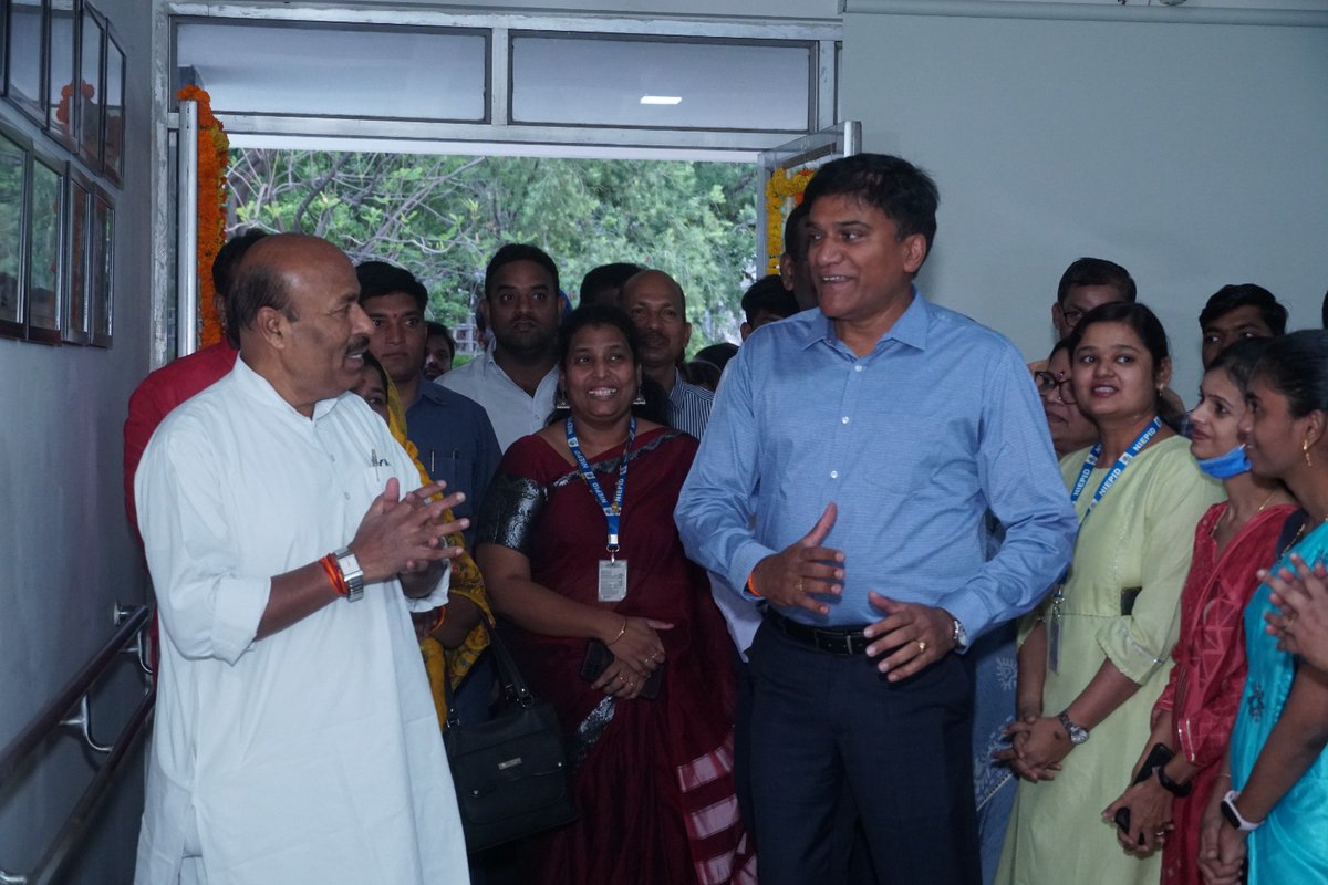 NIEPID's tweet photo. @Drvirendrakum13 Hon'able Union Cabinet @MSJEGOI visited #NIEPID, Secunderabad on 20.04.2023. Hon'able Cabinet Minister was welcomed by B.V.Ram Kumar Director, staff of NIEPID &amp; Divyang Children Special Education Centre.(1/4)
@socialpwds https://t.co/ScwmeeJJIZ