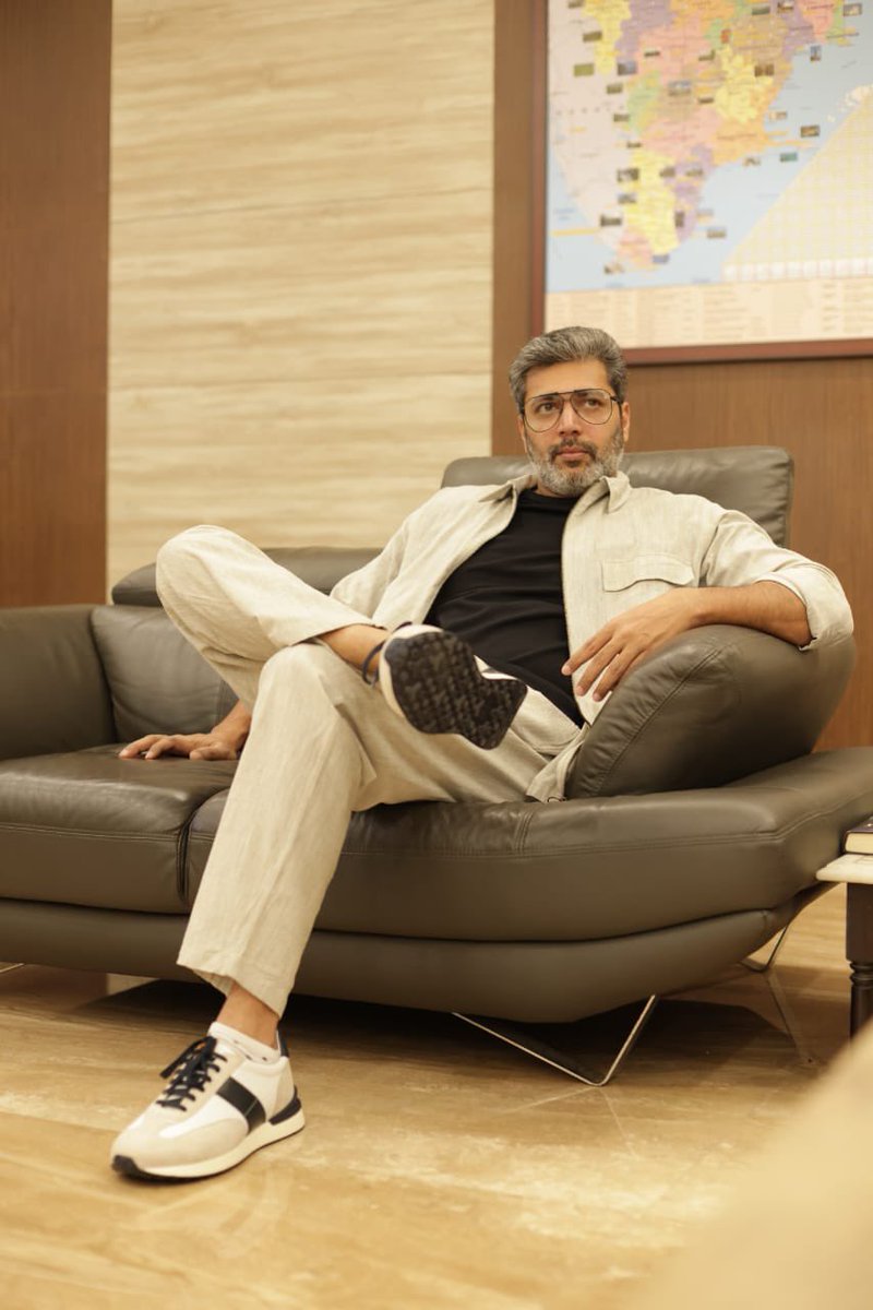 iam_RaviMohan's tweet photo. ഇന്ന് കൊച്ചിയിൽ ഞാൻ എത്തുന്നു നിങ്ങളെ കാണാൻ 💚

#CholaTour #Cochin #PS2 #CholasAreBack #PonniyinSelvan2 https://t.co/r2L7AkNjlp