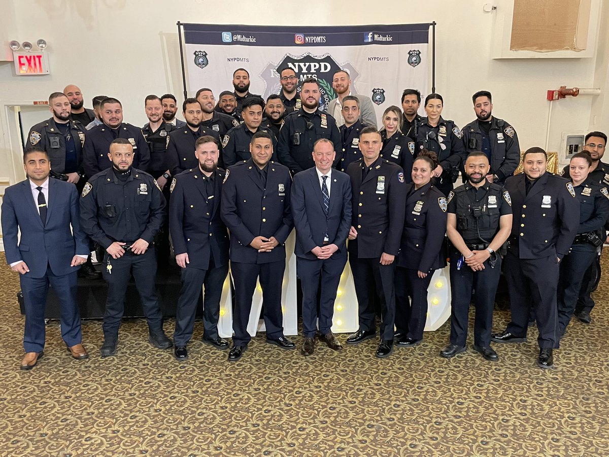 NYCPBA's tweet photo. Honored to support @MidTurkic for our 3rd Annual Interfaith Community Iftar to close out #Ramadan. This event is a reminder that cops *are* the community — many who broke the fast with us in vests & duty belts then headed back out to continue protecting our city. #WeNeedPolice https://t.co/dr3UyDbTpF