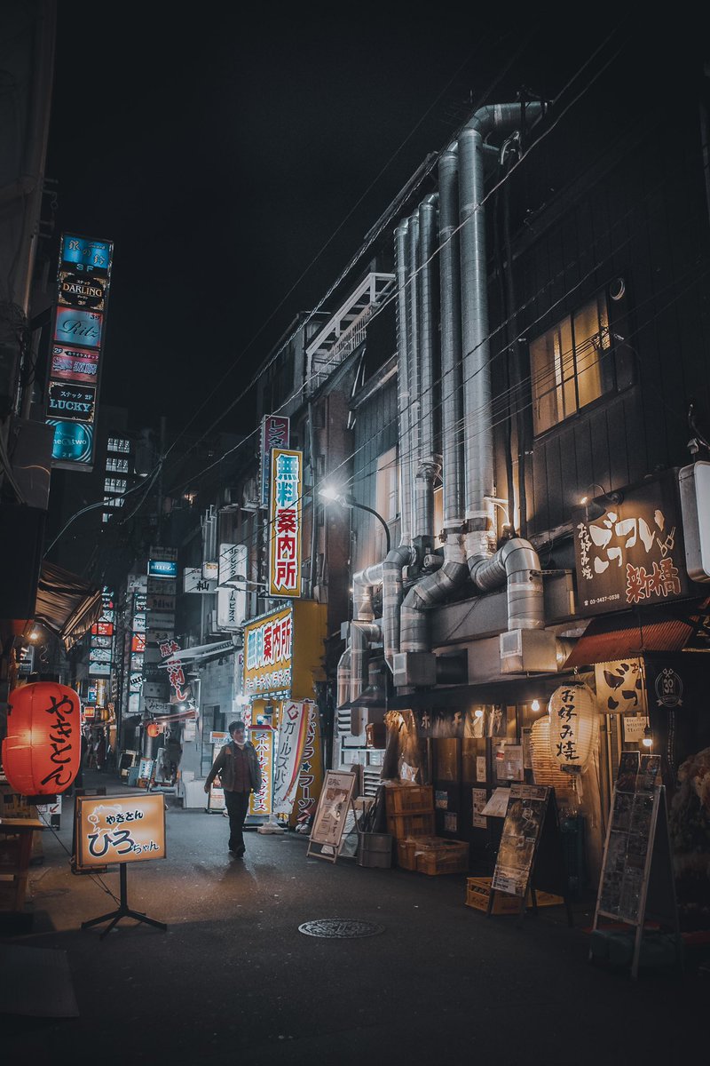 nonapozzz's tweet photo. 素晴らしい配管🏮
#streetphotography https://t.co/vDjNOeG6V5
