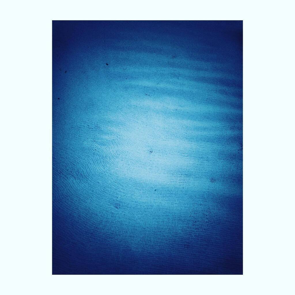 Kind of Blue II
.
.
.
.
#studiogregoryhurcomb #kindofblue #blue #explore #photo #photography #atmosphere #mood #fineartphoto #fineartphotography #architecture #design #tone #texture #dance #movement #desire instagr.am/p/CrPcenQOByY/
