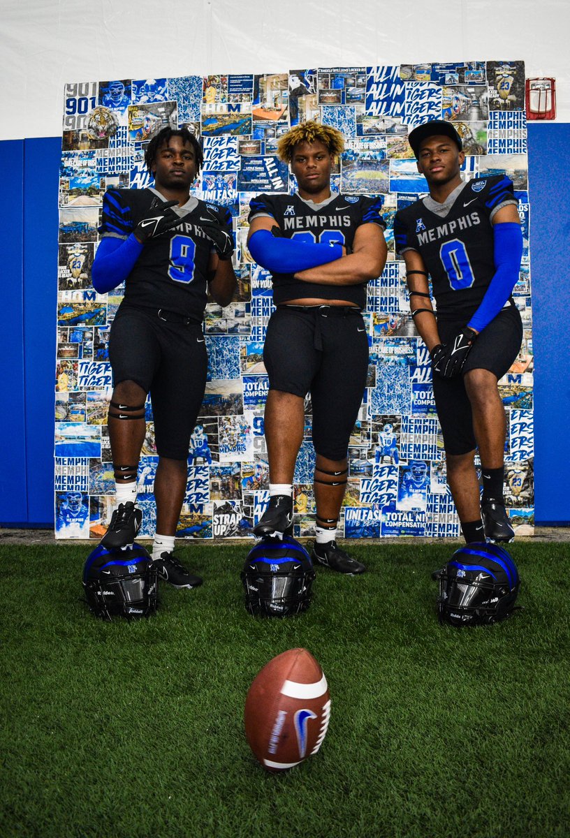 BrandonNich5's tweet photo. Enjoyed my time at spring practice with the hometown team and some teammates! @MemphisFB @CoachClark3 @RSilverfield @SamPopper_ https://t.co/SVRqMIkiwZ