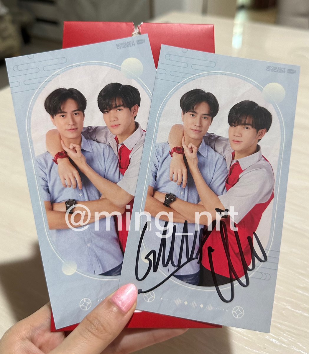 ming_nrt's tweet photo. ปล่อย โปสการ์ดเจมีไนน์โฟร์ทพร้อมลายเซ็น+ไม่มีลายเซ็น สนใจเสนอราคา DM ค่า

Selling Gemini Fourth postcard with signature+no signature , DM me to offer the price if interested.

#ตลาดนัดgmmtv #ตลาดนัดgmm #ตลาดนัดเจมีไนน์โฟร์ท https://t.co/EgRNDyLdDS